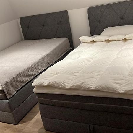 Ferienwohnung Nella พาเดอร์บอร์น ภายนอก รูปภาพ