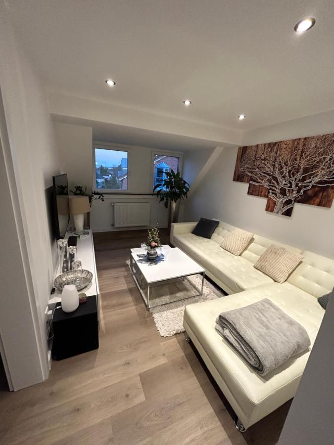 Ferienwohnung Nella พาเดอร์บอร์น ภายนอก รูปภาพ